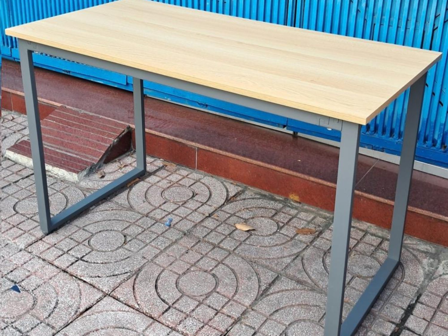 Bàn Làm Việc Chân Chữ U Giá Rẻ - Chất Lượng Cao, Kiểu Dáng Đẹp