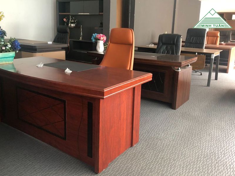 Cách Chọn Bàn Giám Đốc Phù Hợp Với Không Gian Văn Phòng