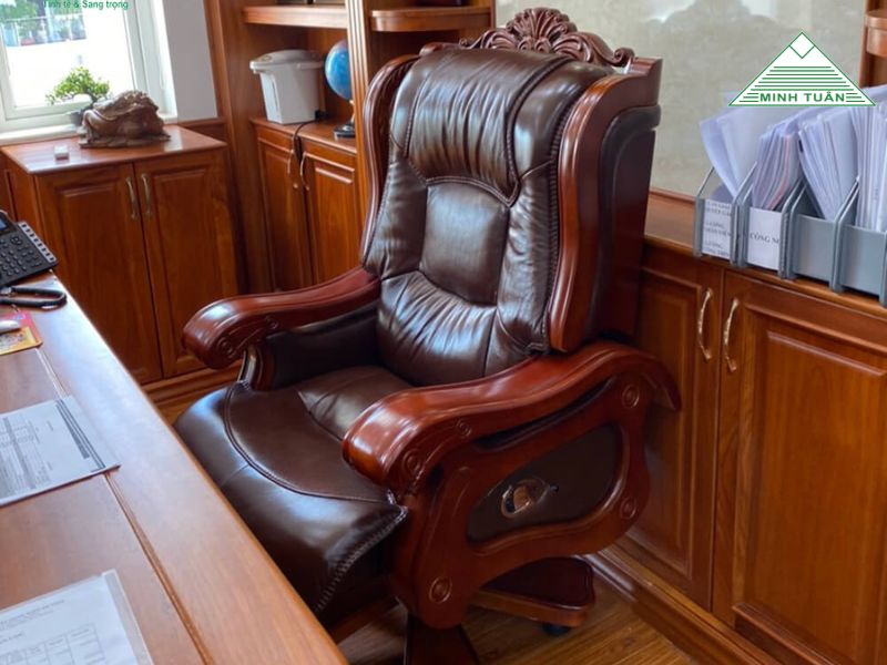 Ghế Giám Đốc Bằng Gỗ Tự Nhiên – Sang Trọng Và Đẳng Cấp