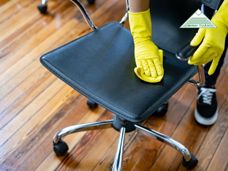 Mẹo Vệ Sinh Ghế Xoay Sạch Bóng Trong 5 Phút