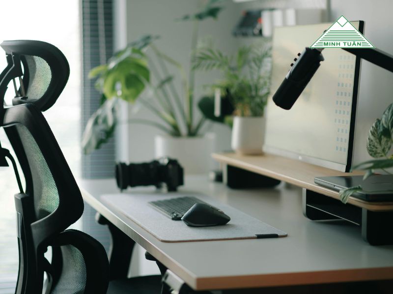 Ghế Lưới Lưng Cao Giá Rẻ Có Tốt Không? Chuyên Gia Nội Thất Lên Tiếng!