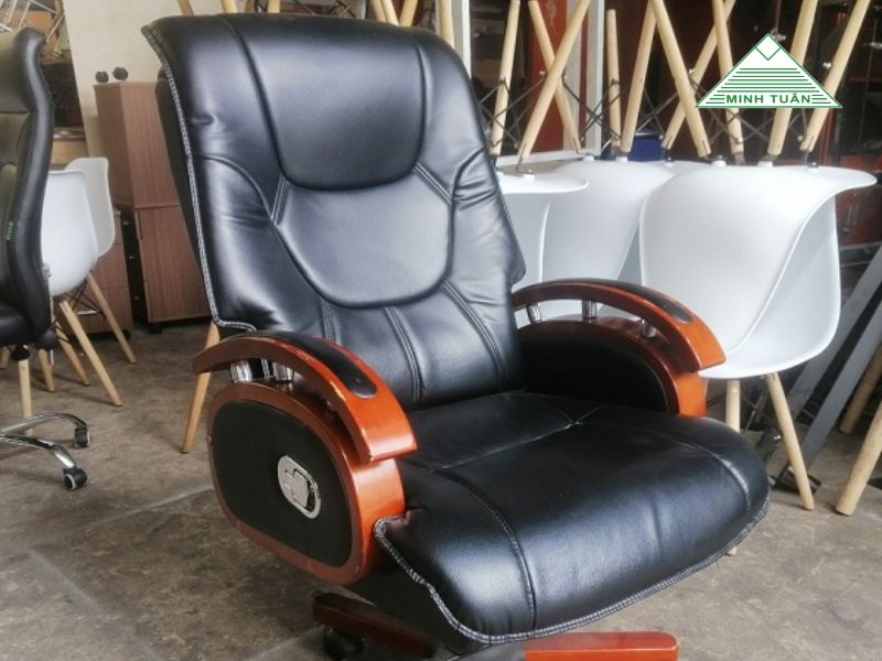 Ưu Điểm Nổi Bật Của Ghế Giám Đốc Gỗ Tự Nhiên