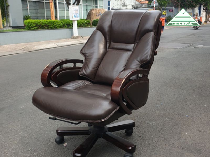 Ưu Điểm Nổi Bật Của Ghế Giám Đốc Gỗ Tự Nhiên