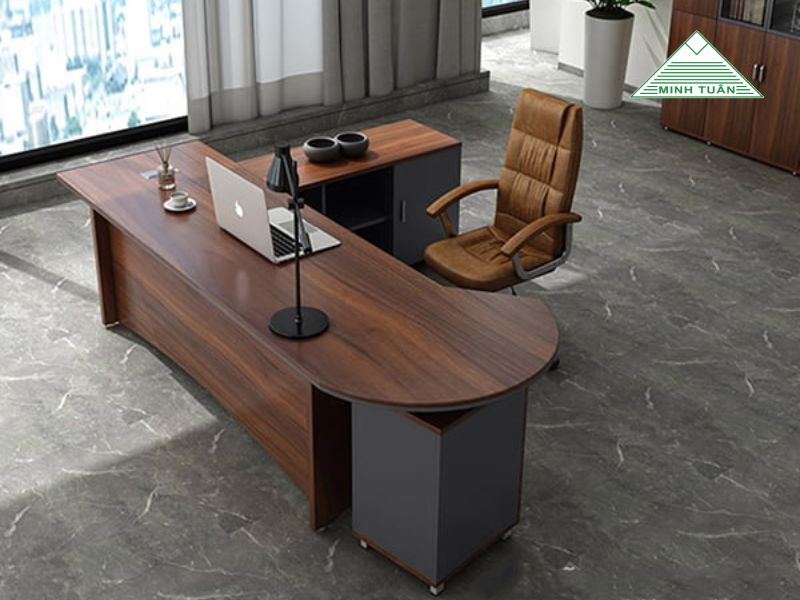 Bí Mật Đằng Sau Bàn Chữ L Cho Giám Đốc Các CEO Thành Công Lựa Chọn