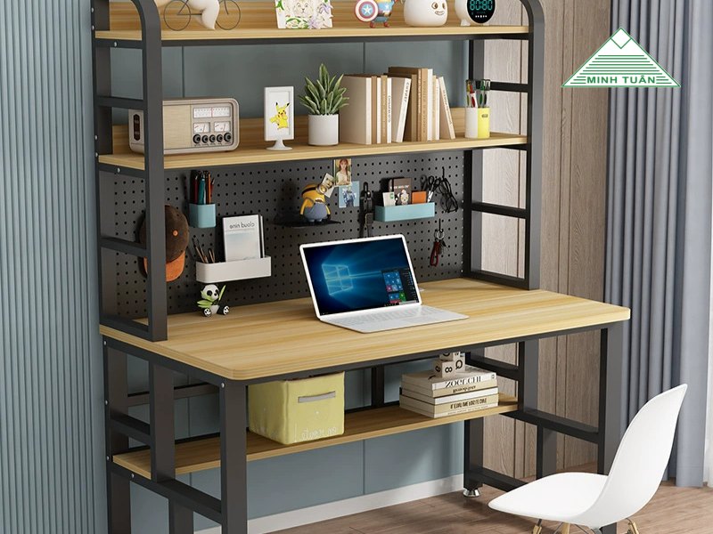 Bóc Giá Bàn Máy Tính Khung Thép: Đẹp – Chắc – Rẻ, Có Thật Không?