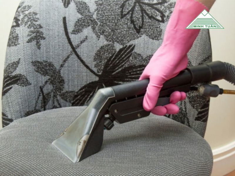 Cách Giặt Ghế Xoay Tại Nhà: Bí Quyết Giúp Ghế Sạch Bong Như Mới