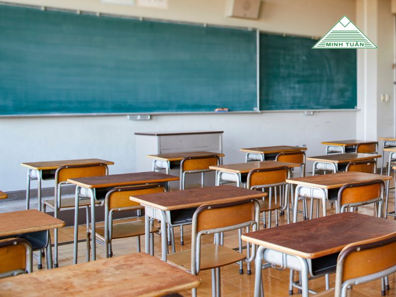 Cách Chọn Bàn Ghế Giáo Viên Trường Học Đảm Bảo Độ Bền & Thẩm Mỹ