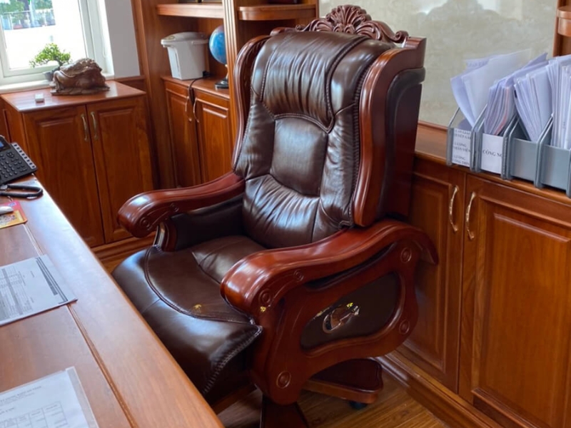Ghế Giám Đốc Gỗ Văn Phòng Có Thực Sự Mang Lại Sự Sang Trọng Và Thoải Mái?