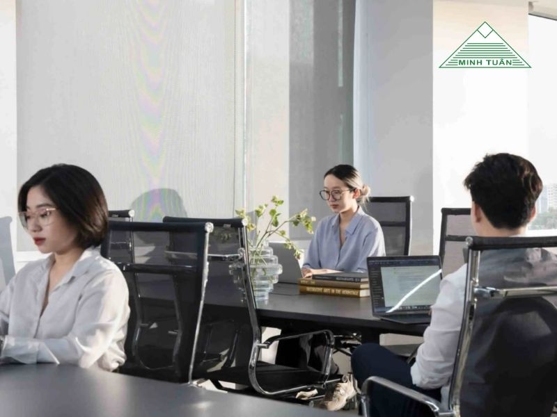 Vì Sao Văn Phòng Mở Đa Chức Năng Khiến Nhân Viên Dễ Mất Tập Trung?