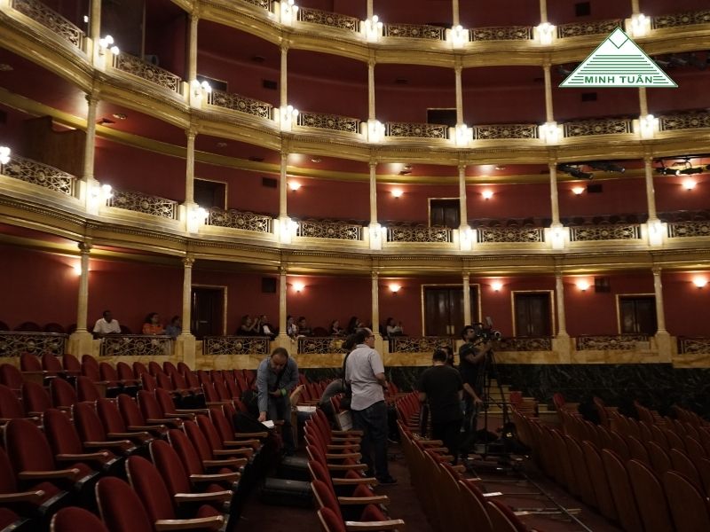 Những Hệ Thống Chiếu Sáng Hội Trường Khiến Không Gian Trở Nên Ấn Tượng Hơn