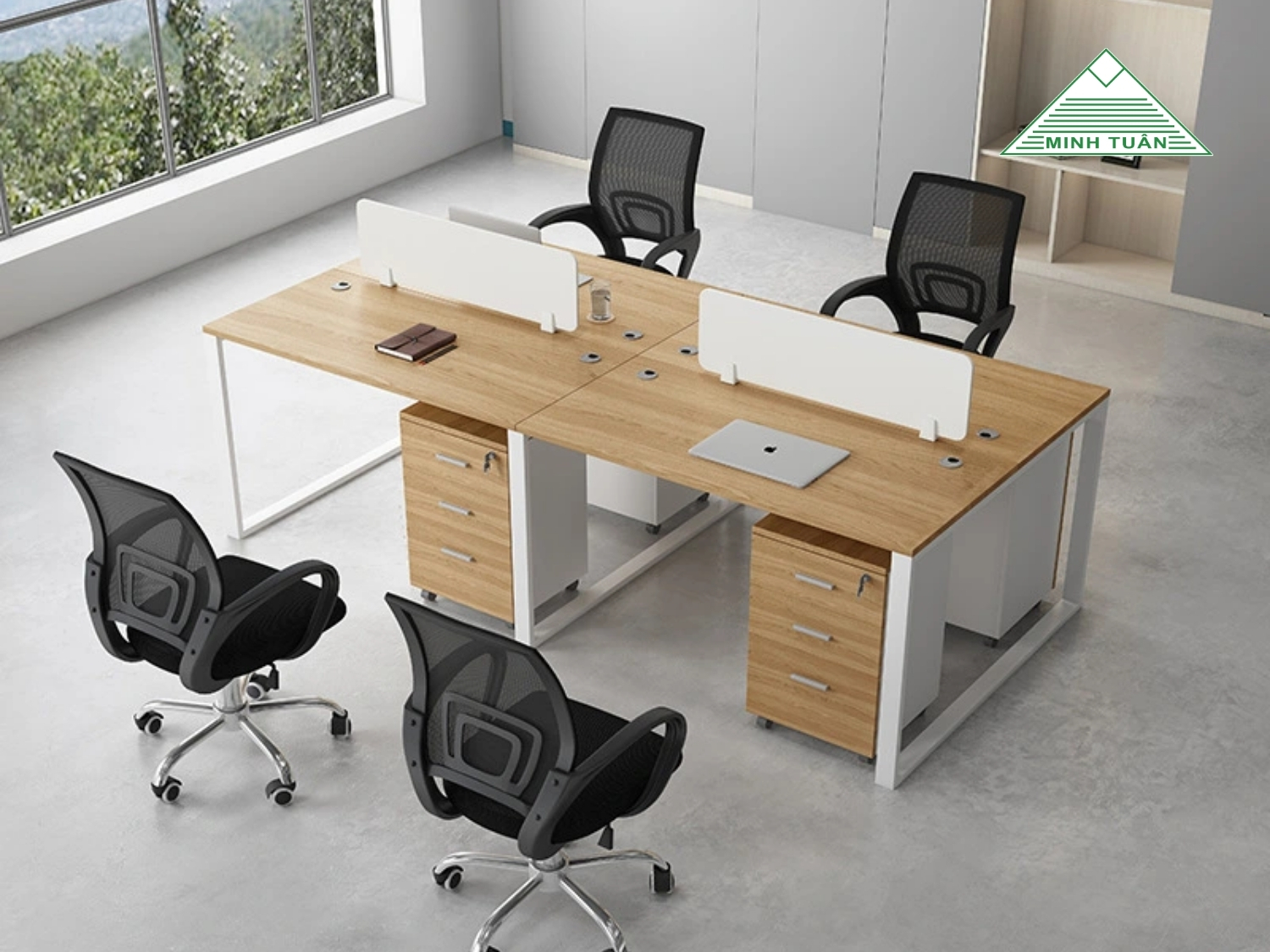 Sai Lầm Khi Bảo Quản Bàn Cụm Nhân Viên Khiến Nội Thất Nhanh Hỏng