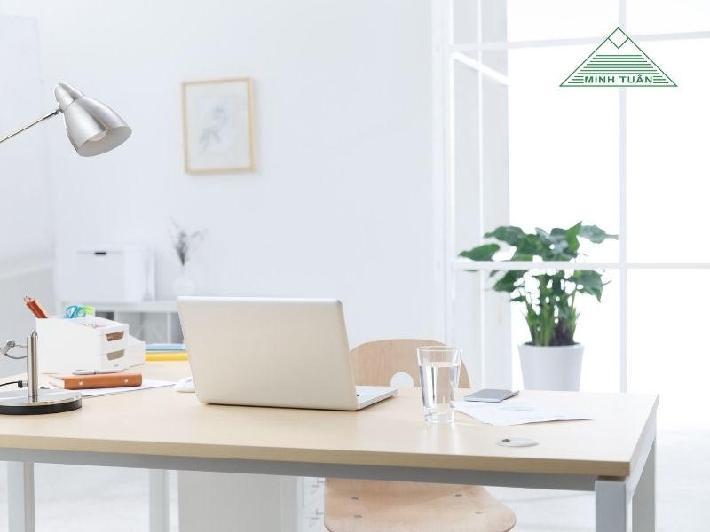 Sự Thật Ít Ai Nói Về Bàn Làm Việc Gỗ Tự Nhiên Khi Chọn Nội Thất