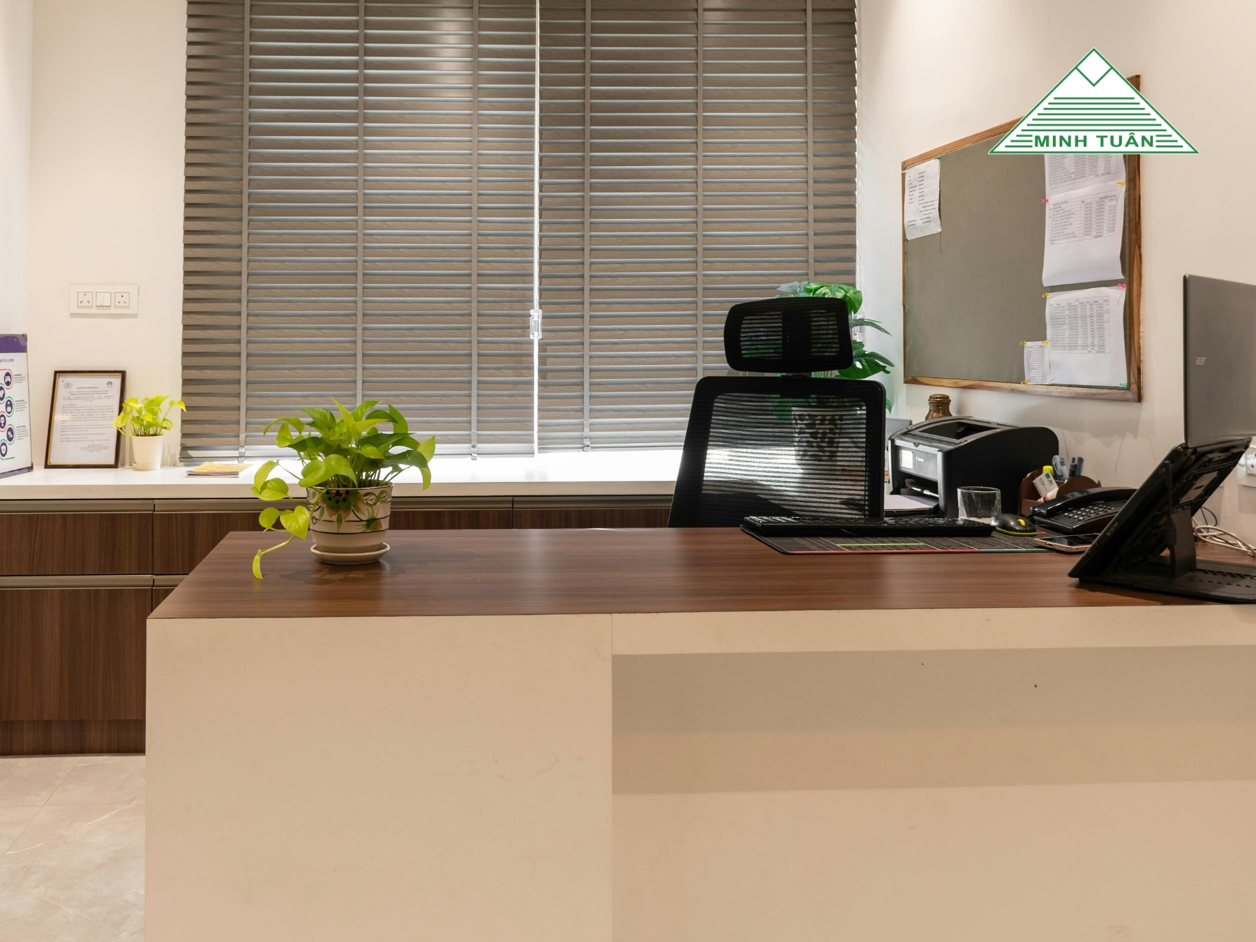 Bạn Đã Có Đủ Chưa? Những Món Đồ Không Thể Thiếu Trong Văn Phòng Hiện Đại