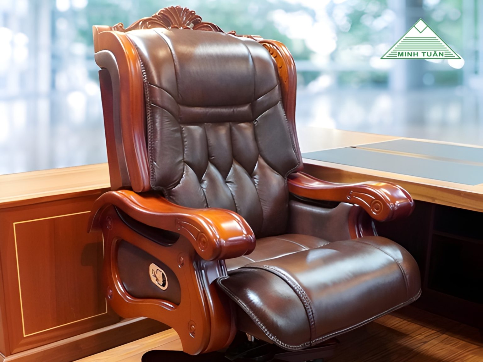 Tại Sao Ghế Giám Đốc Gỗ Sang Trọng Lại Là Lựa Chọn Hàng Đầu Của Các Sếp?