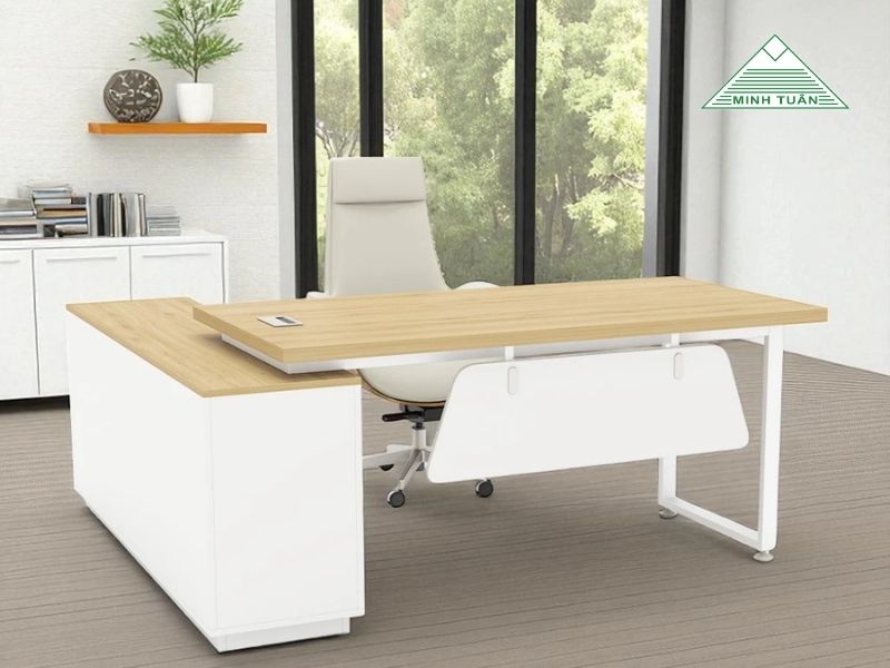 Bàn Trưởng Phòng Có Phải Chỉ Dành Cho Doanh Nghiệp Lớn?